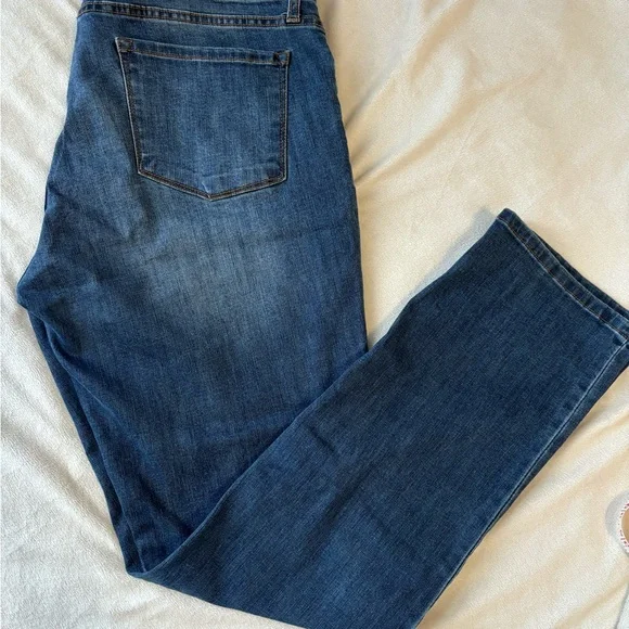 Kut from the Kloth Straight Leg Jeans - Picture 10 of 10